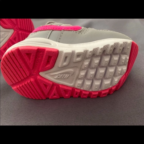 Nike Air Baby Shoes Size 2C - Picture 10 of 10